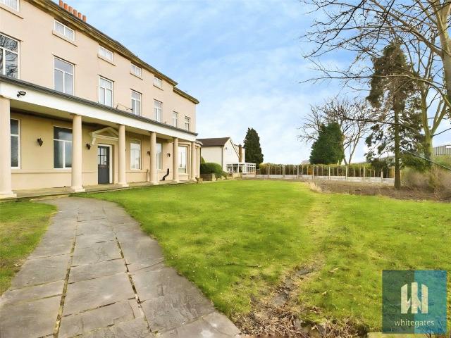Apartment at M62, Wakefield