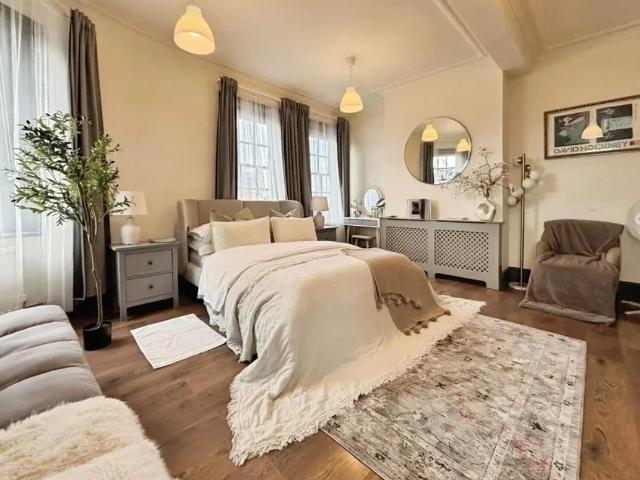 Apartment at Mount Pleasant Road, Tunbridge Wells