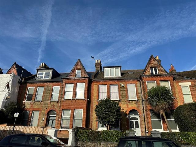 Apartment at Mount View Road, Greater London