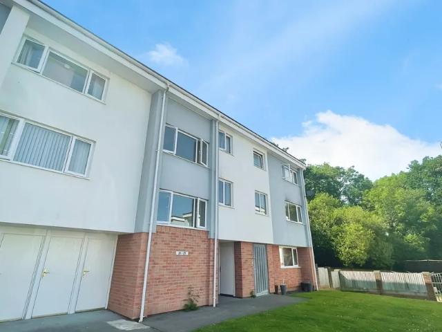 Apartment at Monmouth Close, Pontypool