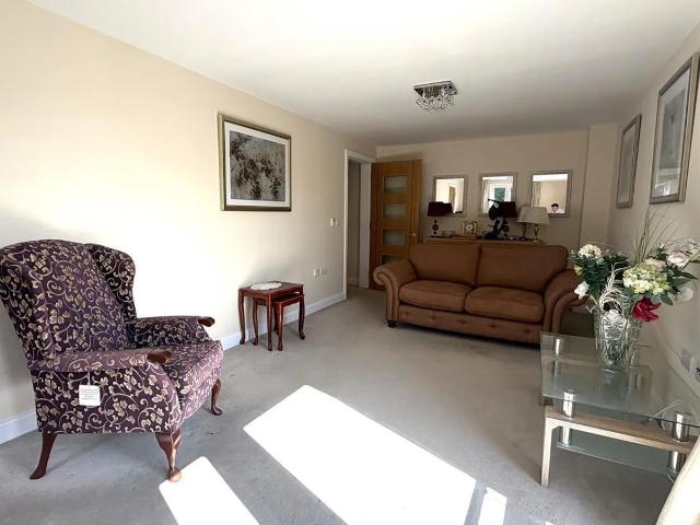 Apartment at Moorfield Road, Denham
