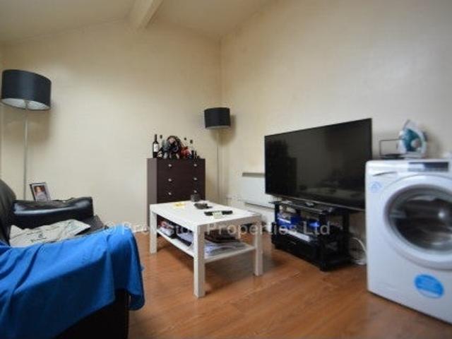Apartment at Moorland Avenue, Leeds
