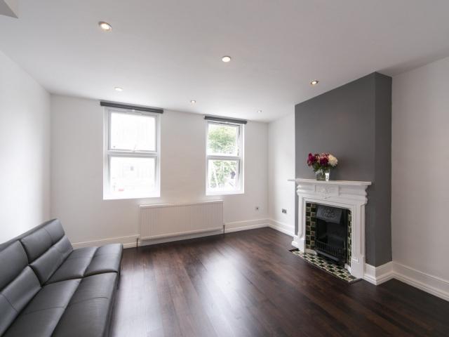 Apartment at Morning Lane, Greater London
