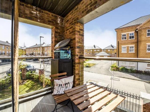 Apartment at Mortimer Square, Ebbsfleet Garden City