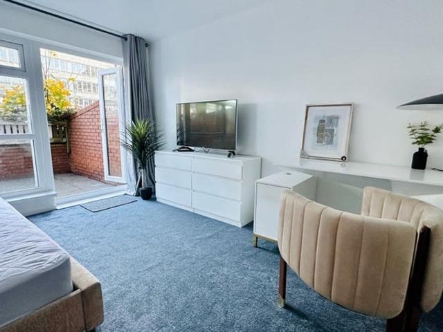 Apartment at Moss House Close, Birmingham