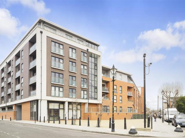 Apartment at Mostyn Grove, Greater London