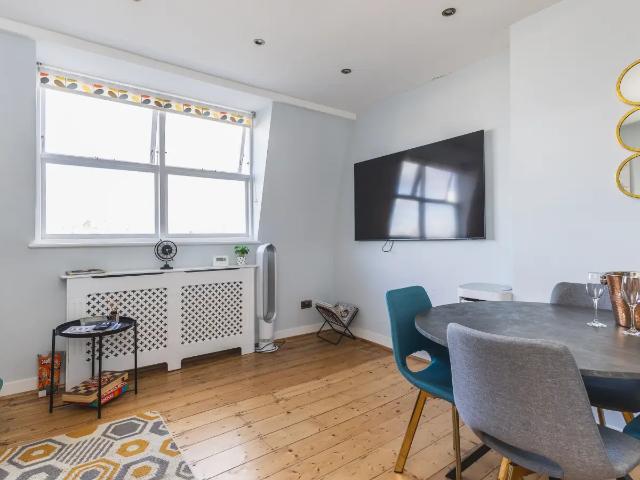 Apartment at Alderney Street, City of Westminster