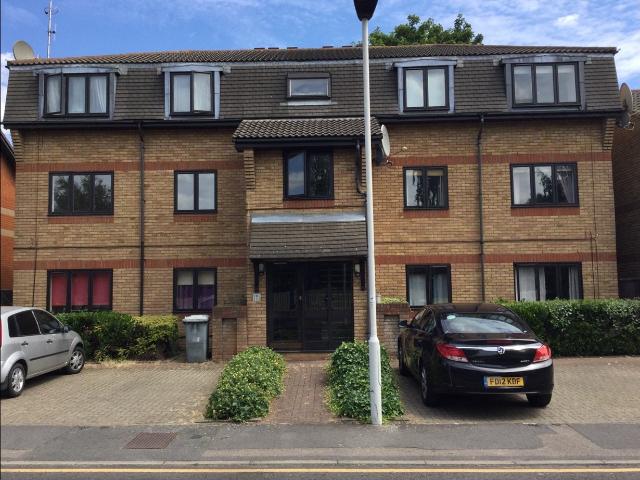 Apartment at Magpie Close, Greater London