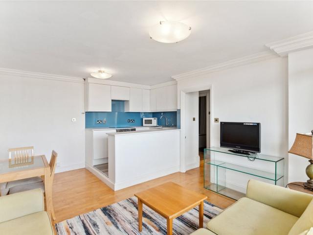 Apartment at Maida Vale, City of Westminster