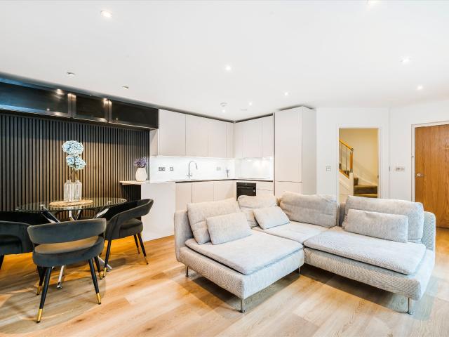 Apartment at Maida Vale, City of Westminster