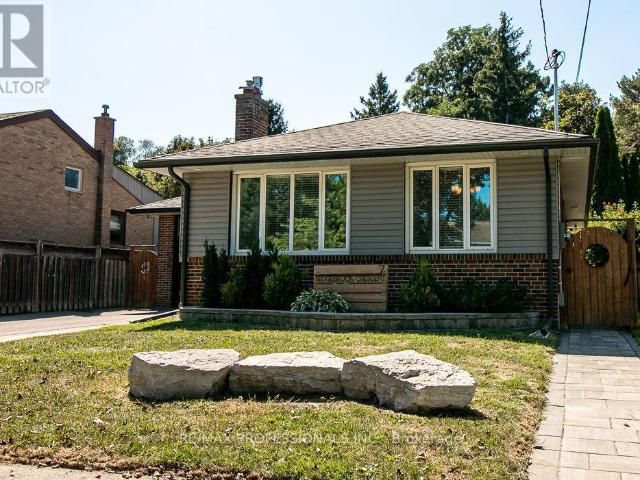 apartment at MAIN 7 SEDGEBROOK CRESCENT, Toronto, Ontario, M9B2X2