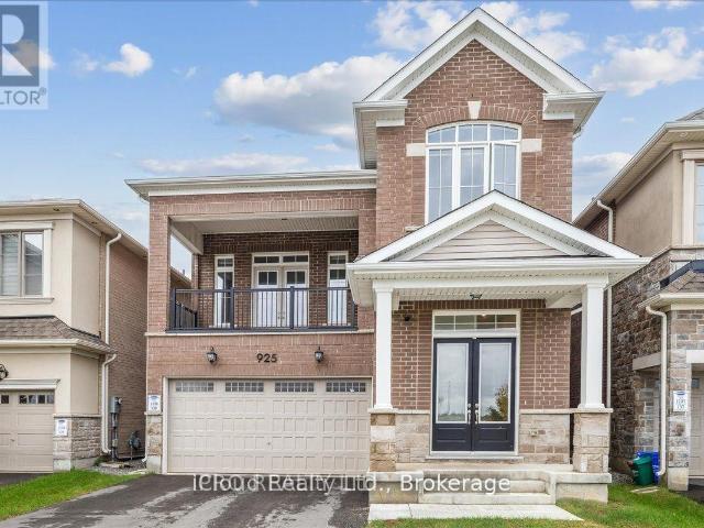 apartment at MAIN – 925 HICKORY CRESCENT