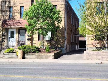 apartment at MAIN 978 AVENUE ROAD, Toronto, Ontario, M5P2K8