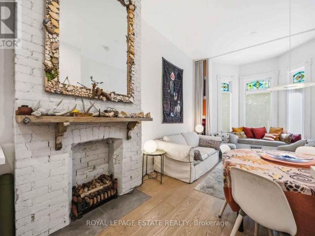 apartment at MAIN 100 SEATON STREET, Toronto, Ontario, M5A2T3