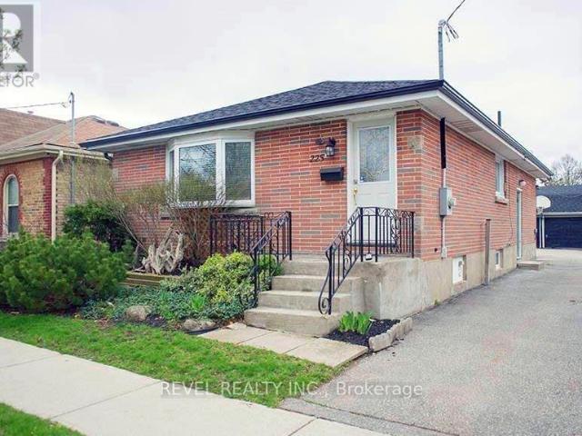 apartment at MAIN – 225 CHATHAM STREET
