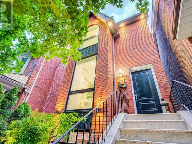 apartment at MAIN&2ND FLOOR 916 MANNING AVENUE, Toronto, Ontario, M6G2X4