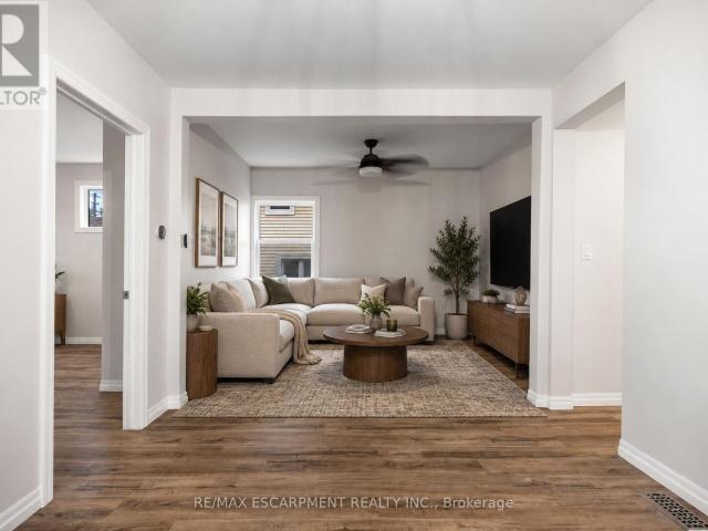 apartment at MAIN – 35 INKERMAN STREET