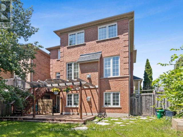 apartment at MAIN AND SECOND FLOOR 39 LARK CRESCENT, Richmond Hill, Ontario, L4S2N2