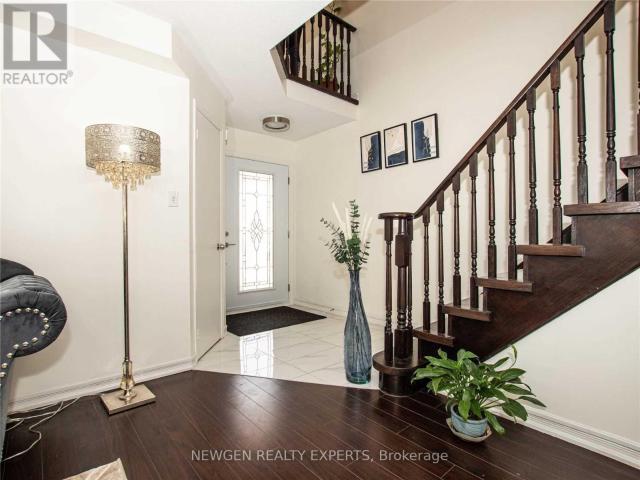 apartment at MAIN FL – 134 MUIRLAND CRESCENT N