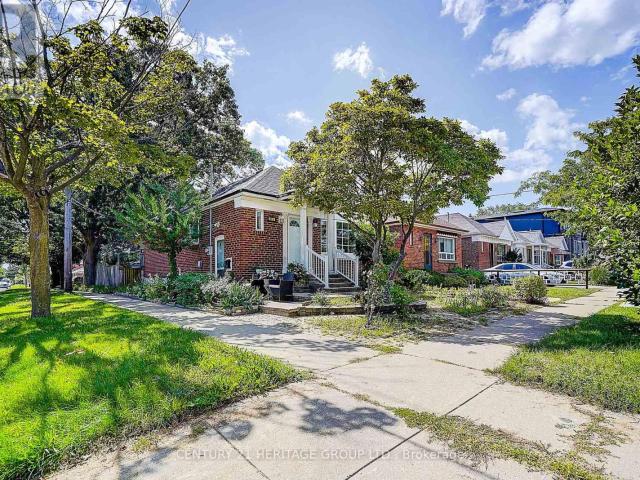 apartment at MAIN FLOOR ONLY 441 RIMILTON AVENUE, Toronto, Ontario, M8W2G7