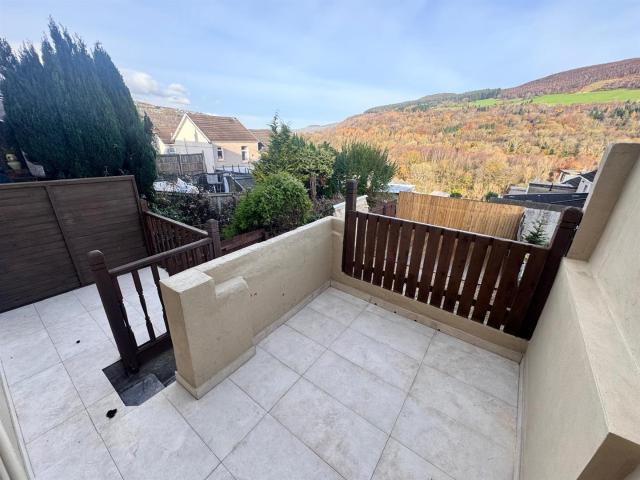 Apartment at Main Road, Abercynon
