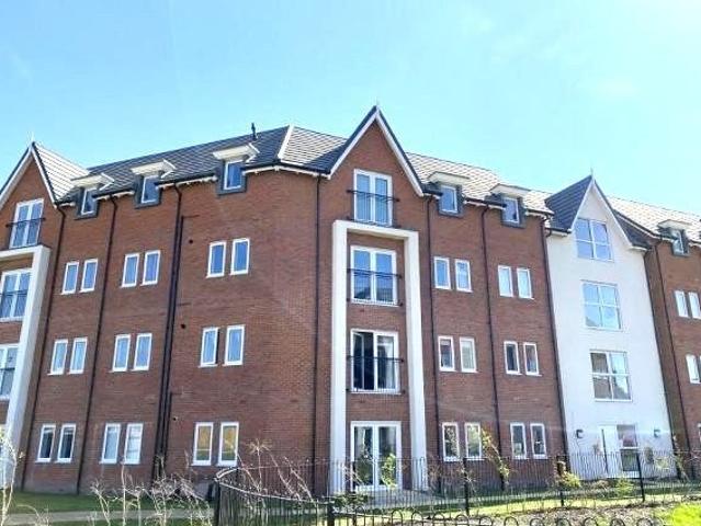 Apartment at Maplebeck Drive, Southport