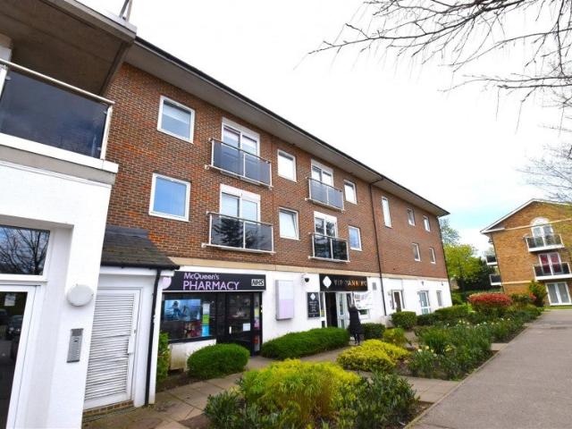 Apartment at Maplehurst Close, Dartford