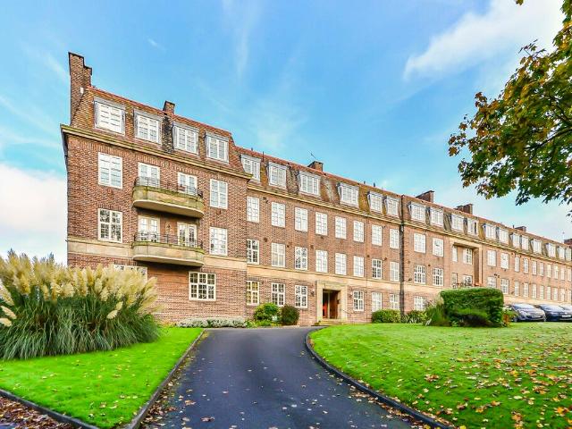 Apartment at Mapperley Gardens, Birmingham
