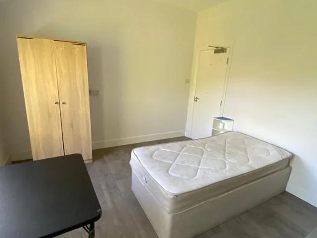 Apartment at Marchmont Road, Greater London