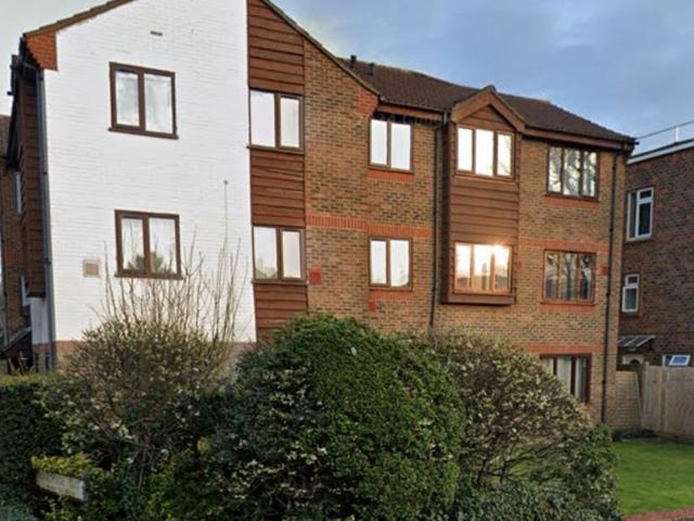 Apartment at Marchside Close, Greater London