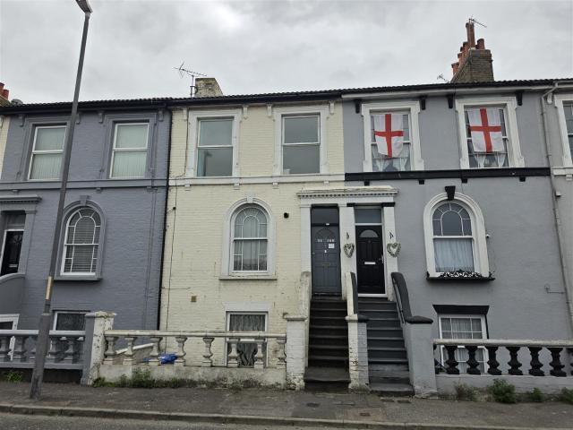 Apartment at Marine Parade, Borough of Swale