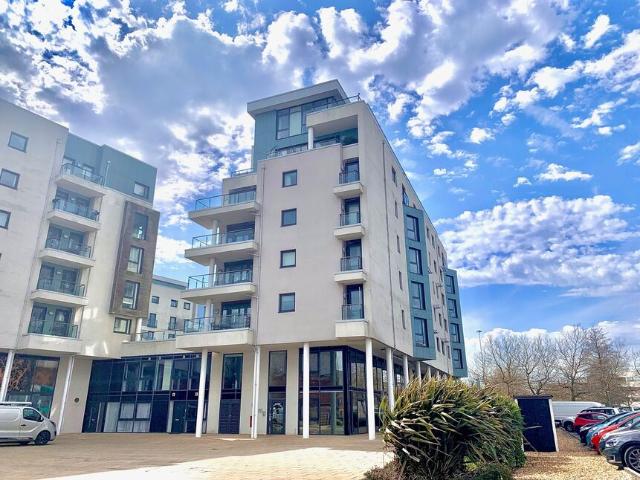Apartment at Maritime Walk, Southampton