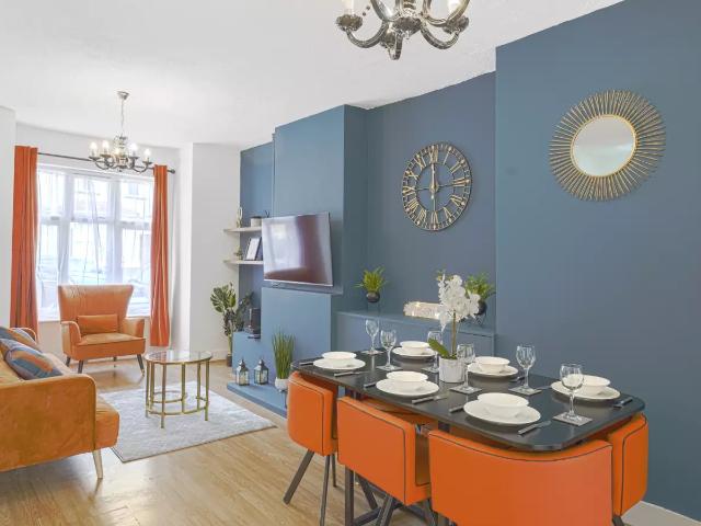 Apartment at Marsden Road, Greater London