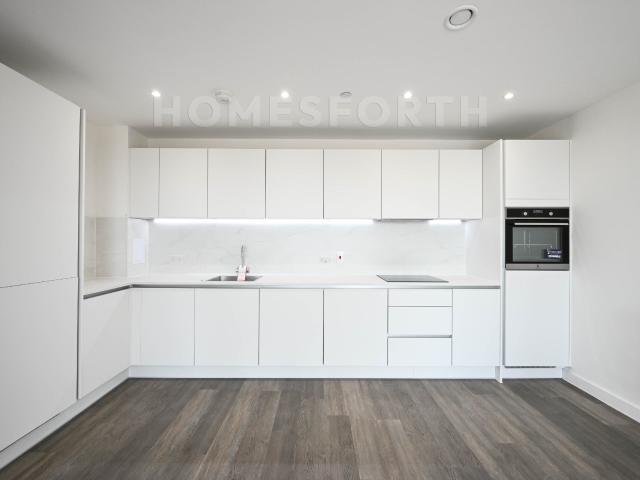 Apartment at Marsh Drive, Greater London