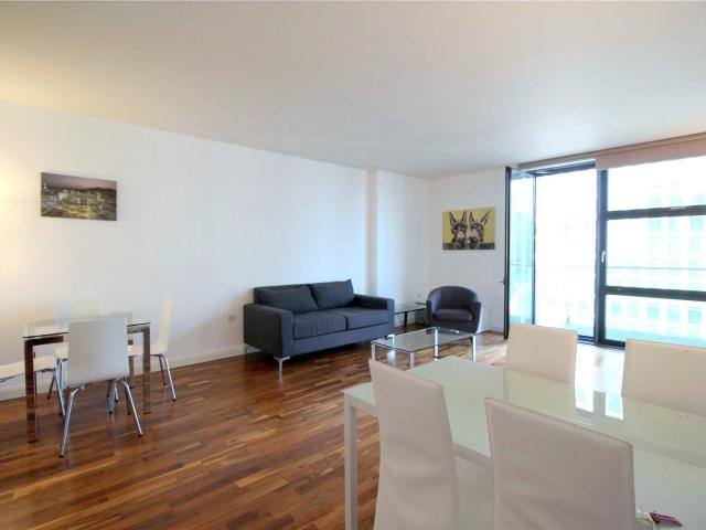 Apartment at Marsh Wall, Greater London