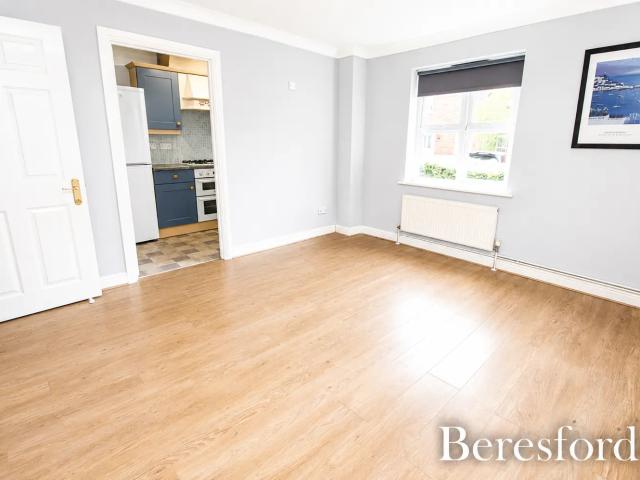Apartment at Mary Rose Close, South Ockendon