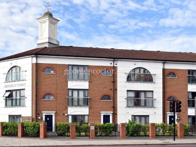 Apartment at Masons Hill, Greater London