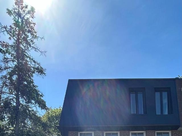 apartment at MASTER BEDROOM 2ND FLOOR – 80 MOSEDALE CRES CRESCENT