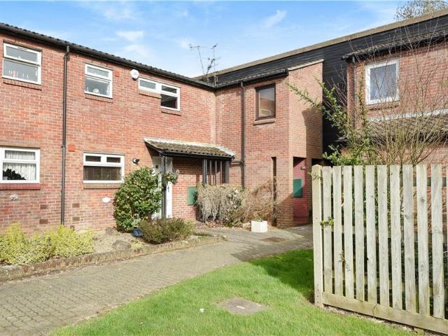 Apartment at Mezen Close, Greater London