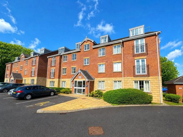 Apartment at Melbourne Close, Milnrow