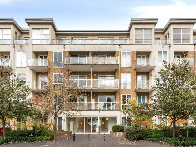 Apartment at Melliss Avenue, Greater London