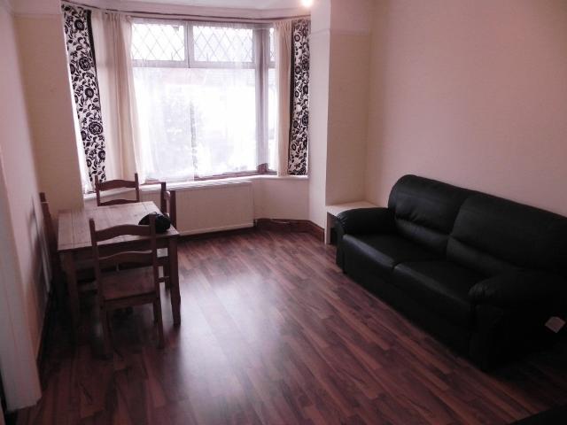Apartment at Melrose Avenue, Greater London