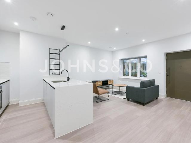 Apartment at Memorial Avenue, Slough