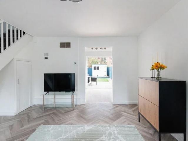 Apartment at Mendip Road, Winkfield