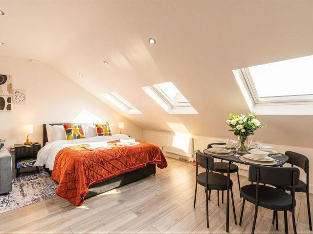 Apartment at Mitcham Road, Greater London