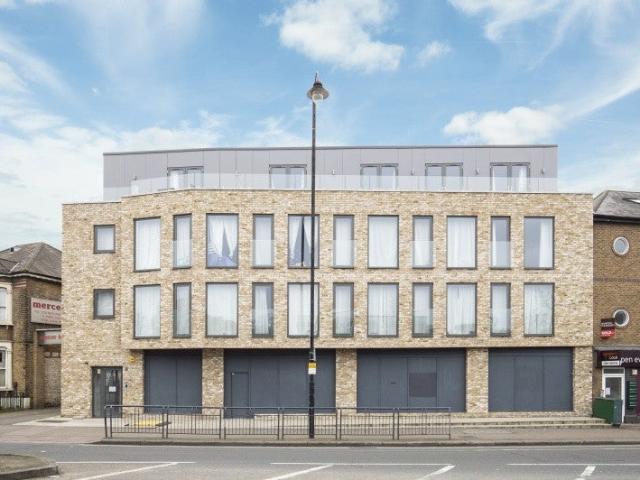 Apartment at Mitcham Road, Greater London