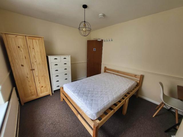 Apartment at Middle Road, Worcester