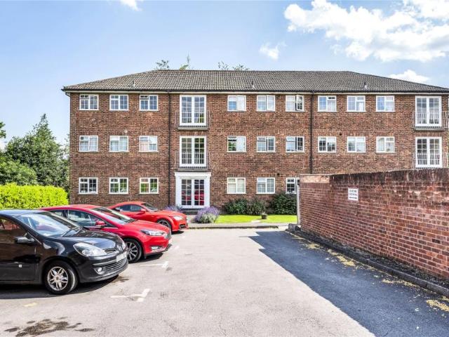 Apartment at Midhope Close, Woking