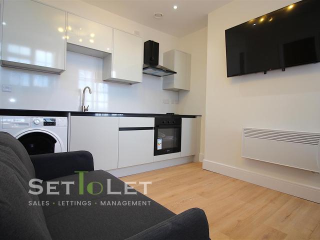 Apartment at Mill Hill Lane, Leicester