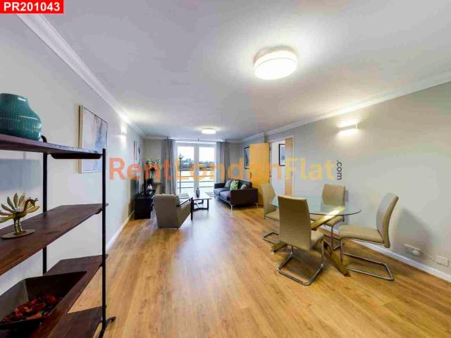Apartment at Millennium Drive, Greater London